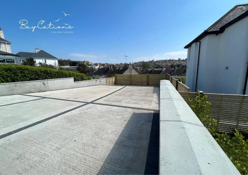 Stylish Home, Sleeps 7, Parking & Garden